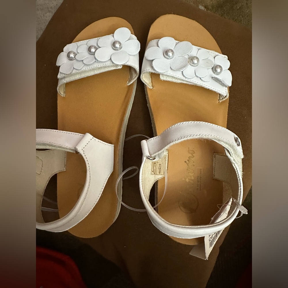 Naturino white sandals
